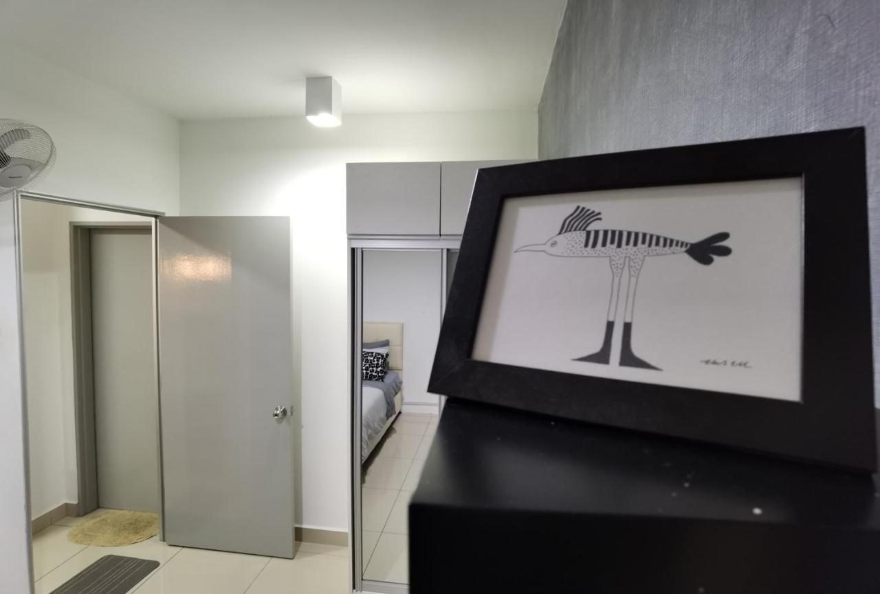2 Bedroom Apartment - Mycribkl Neocyber Cyberjaya Luaran gambar